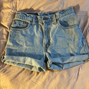 Levi light blue mom Jean shorts